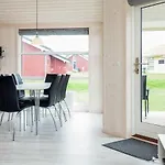 Semesterbostad 5 Star Holiday Home In Grossenbrode Großenbrode