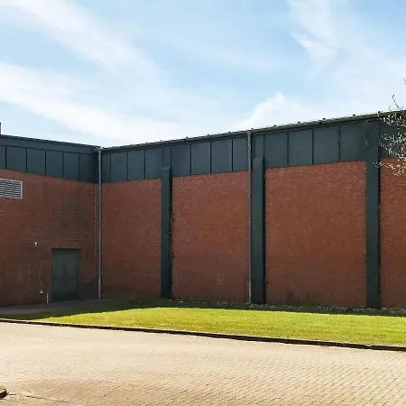 Tranquil Holiday Home Near Sea *